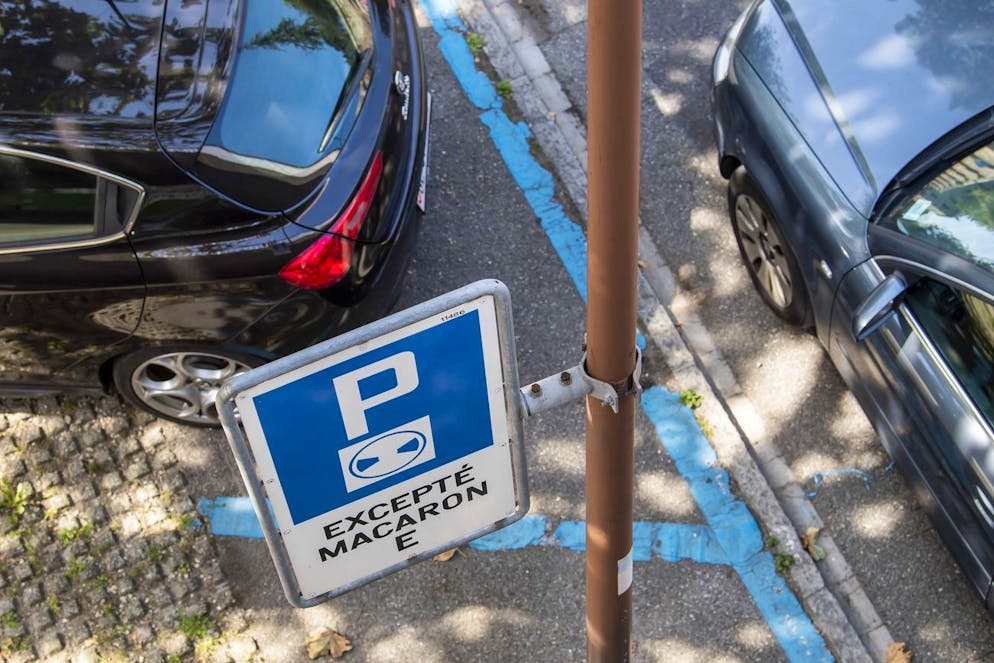 Depuis 2015, Zurich et Genève ont chacune supprimé plus de 3000 places en surface, Lausanne plus de 2500.