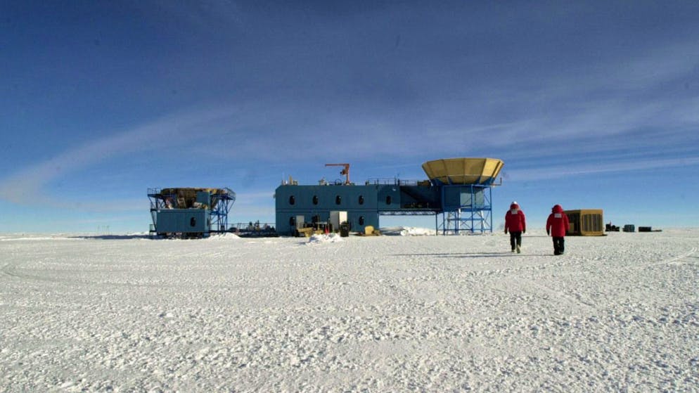 La base Amundsen Scott se trouve dans un des endroits les plus inaccessibles et hostiles de la planète. Le président chilien Boric est seulement le troisième dirigeant au monde à se rendre dans l'Antarctique.