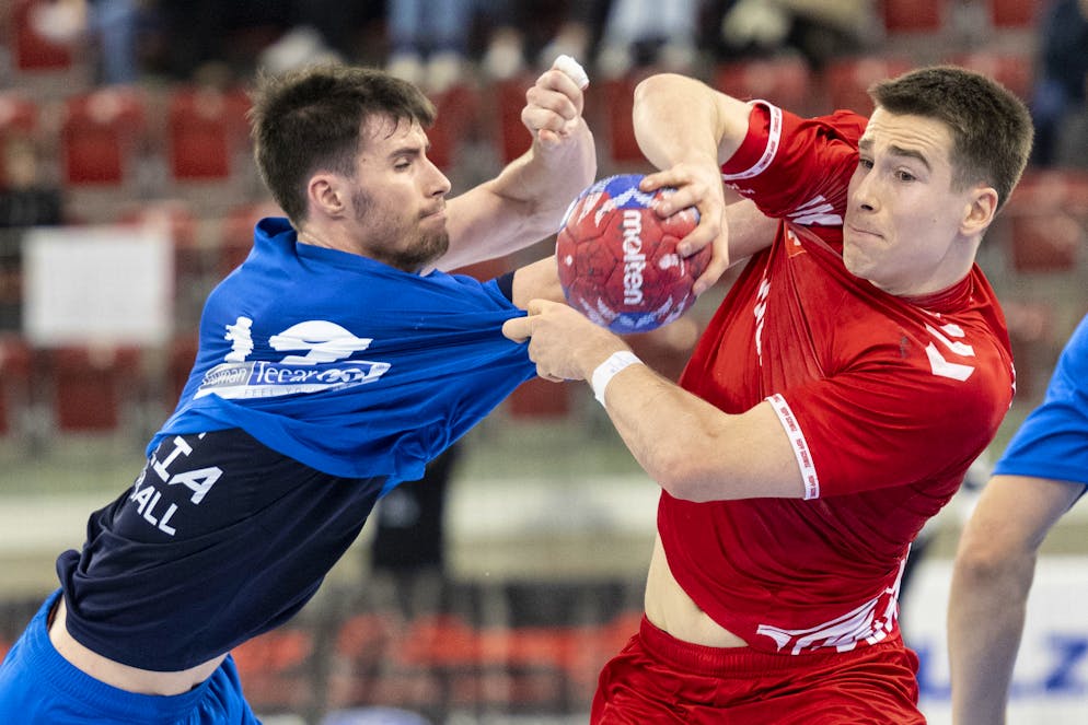 Manuel Zehnder (à droite) s’est blessé.