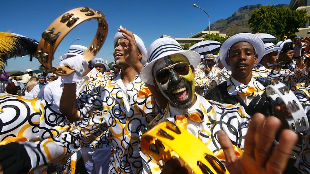 Le carnaval du Cap est fort d'une longue tradition, la première édition datant de 1907 et célébrant l'abolition de l'esclavage en 1834 (Archives).