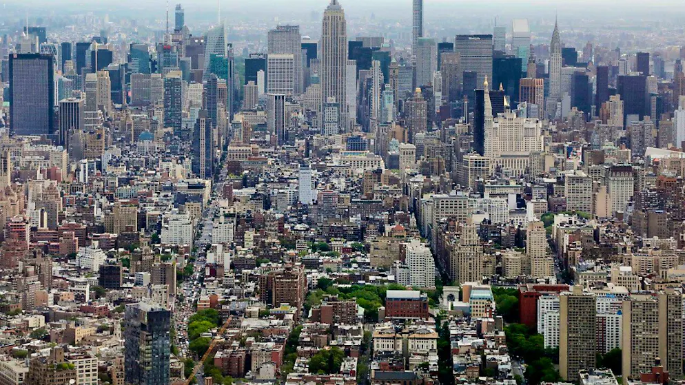 Al centro l'Empire State Building. Il balzello ha incontrato numerose opposizioni: quella più marcata è arrivata dal presidente eletto Donald Trump, che ha giurato di porre fine al progetto quando tornerà in carica questo mese. (Immagine d'archivio)