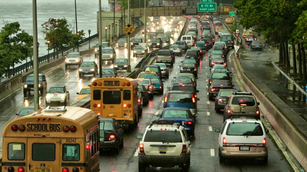 This is what the new toll is supposed to prevent: traffic jams on Franklin Delano Roosevelt Drive in the southern part of Manhattan. (archive picture)