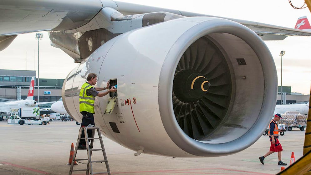 Swiss emergency landing in Graz. How the thick smoke got from the engine into the cabin