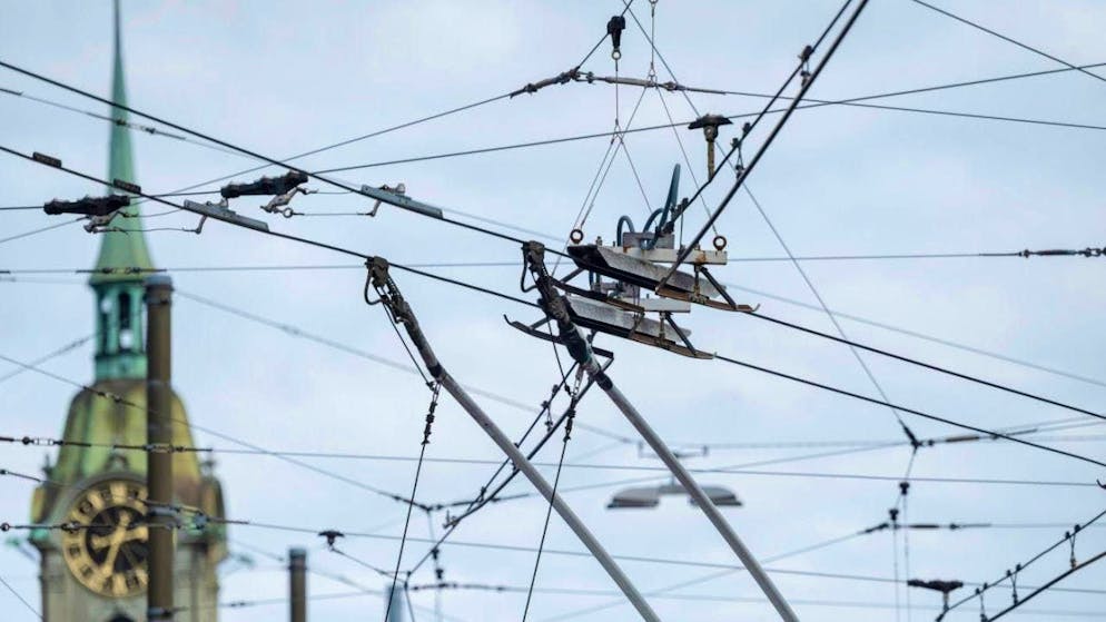 Freezing rain caused delays and cancellations to streetcar and bus services in the city of Bern on Sunday morning. (archive picture)