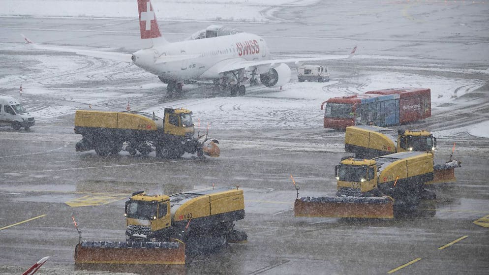 Un episodio del passato di precipitazioni nevose all'aeroporto di Zurigo-Kloten.