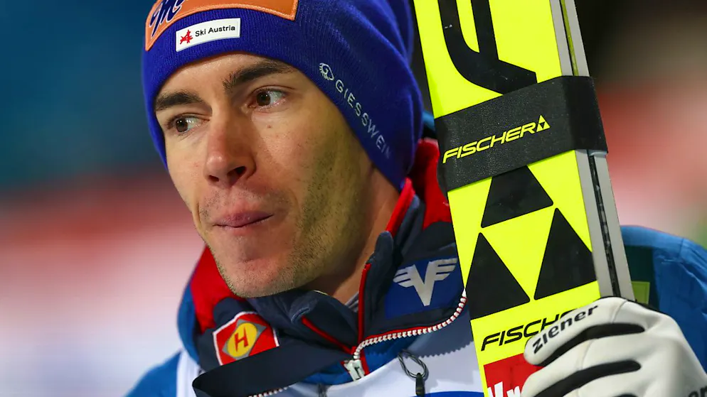 Von drei auf eins im letzten Sprung - Gallery. Stefan Kraft muss die Enttäuschung zunächst verarbeiten. Der Wind spielte nicht mit