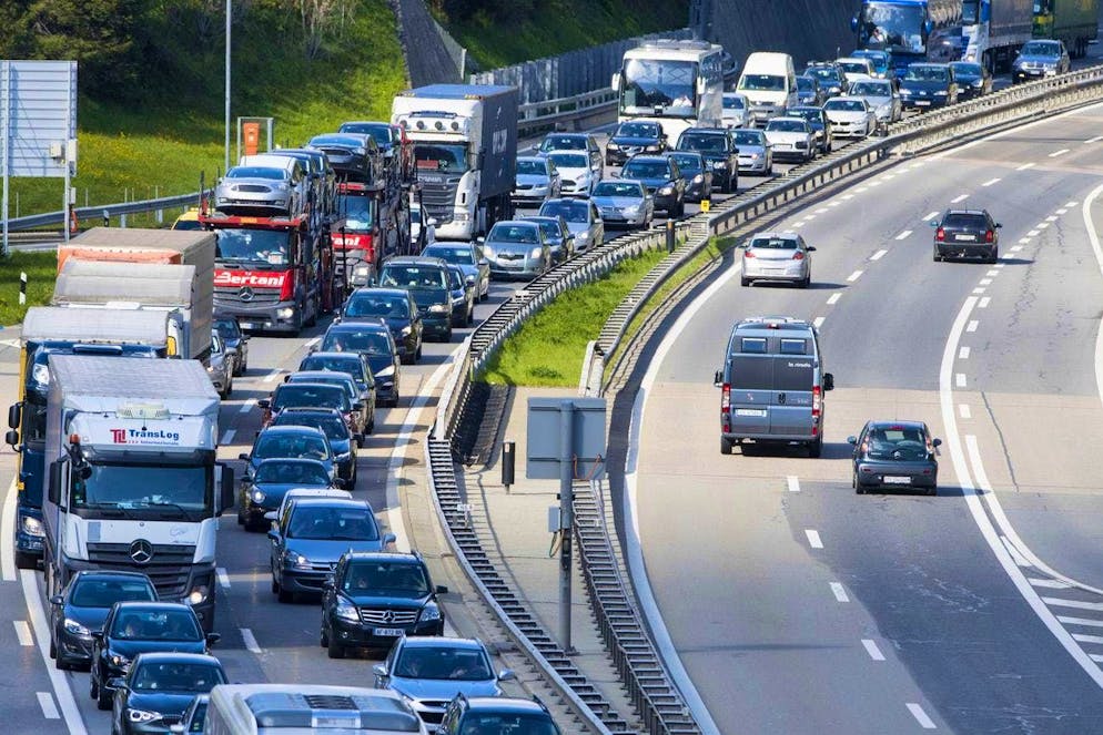 Travel traffic in front of the Gotthard road tunnel usually backs up for several kilometers on the Ascension weekend.