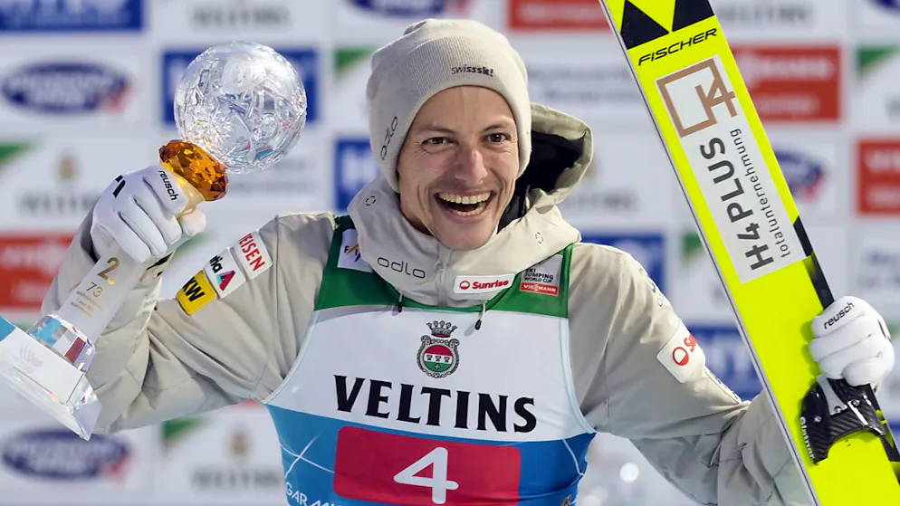 Von drei auf eins im letzten Sprung - Gallery. Gregor Deschwanden auf Platz 2 in Garmisch-Partenkirchen. Er schaffte es an den vier Springen der Tournee als einziger Nicht-Österreicher aufs Podest