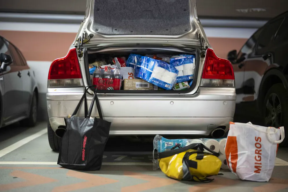 Einkaufen ennet der Grenze kann für Schweizer teuer werden. (Symbolbild)