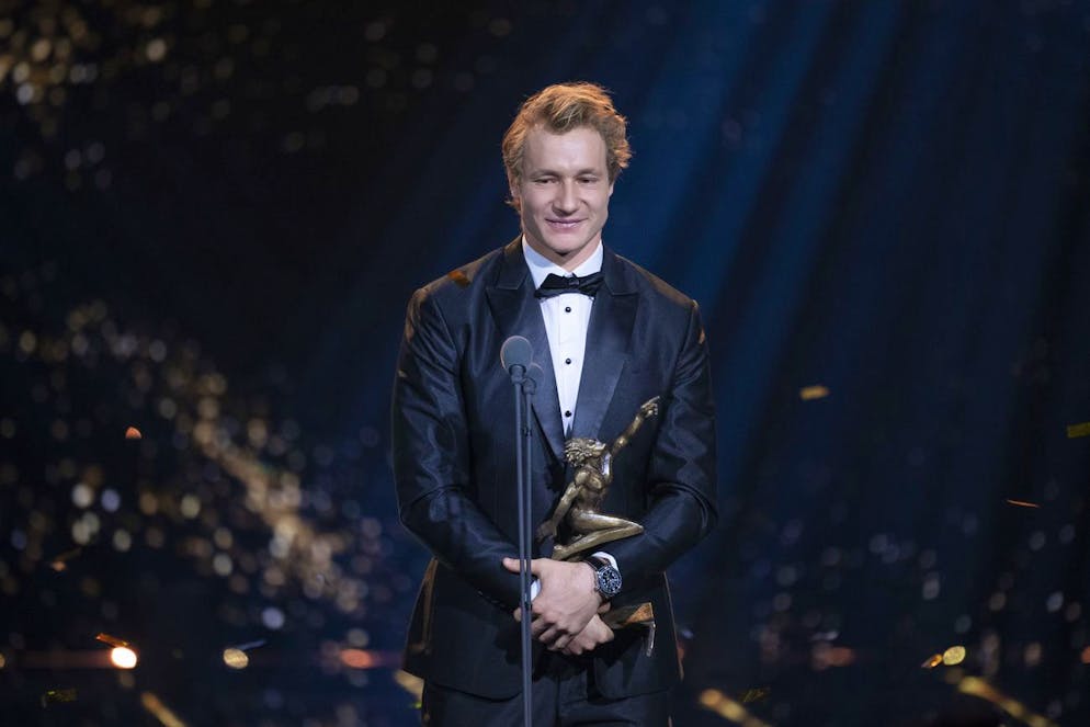 Marco Odermatt (sci alpino) riceve il premio di Atleta dell'anno 2024 in occasione della cerimonia degli Sports Awards 2024 negli studi della SRF a Zurigo.