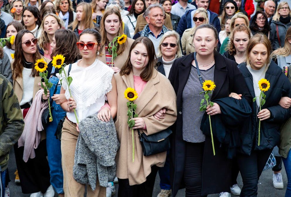 Des personnes participent à un rassemblement contre les violences sexuelles à Anvers, en Belgique, le 12 mai 2019. Après le meurtre de Julie Van Espen, une étudiante de 23 ans, dans le quartier anversois de Merksem, la marche silencieuse a lieu à Anvers pour manifester contre la violence (sexuelle) en général et soutenir ses victimes.