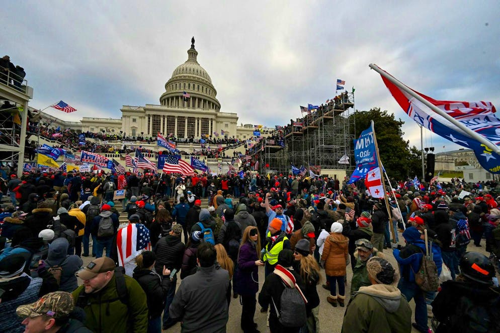 Kamala Harris and the US Congress confirm Trump's election victory today. Four years ago, Trump supporters marched in front of the US Capitol after a speech by the Republican.