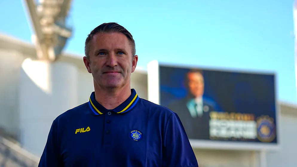 Robbie Keane gibt nun in Ungarn von der Seitenlinie Anweisungen