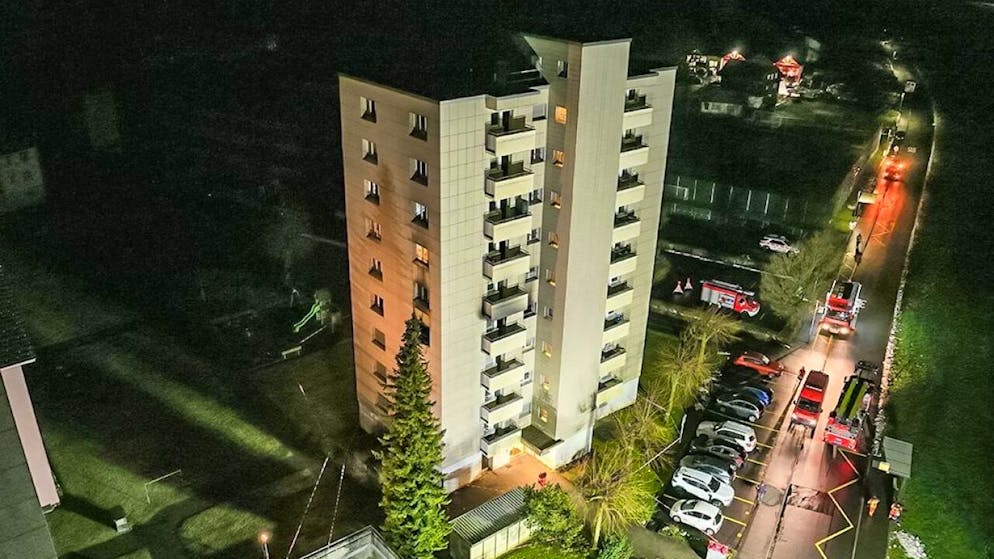30 Personen wegen eines Brandes in Oberdorf NW evakuiert - Gallery. Der Brand ist in einem Hochhaus ausgebrochen.