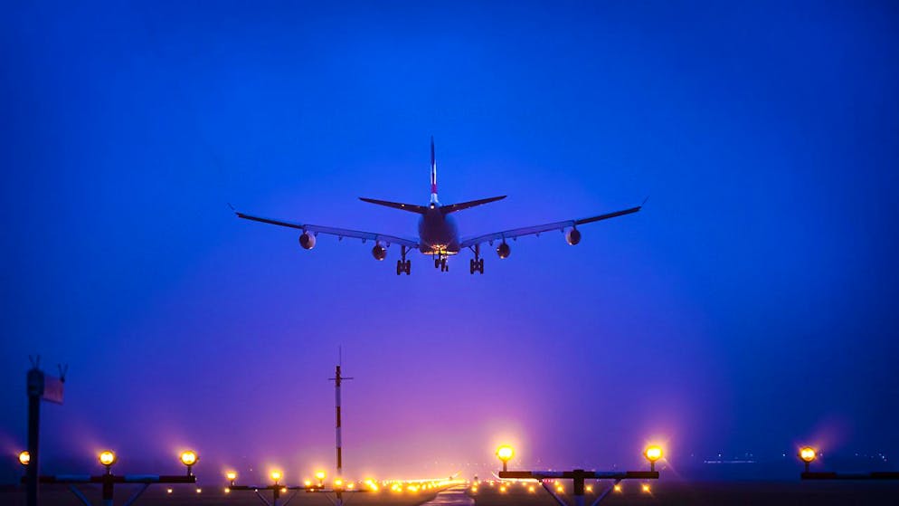 Un numero crescente di residenti si dice infastidito dal rumore degli aerei alla sera.