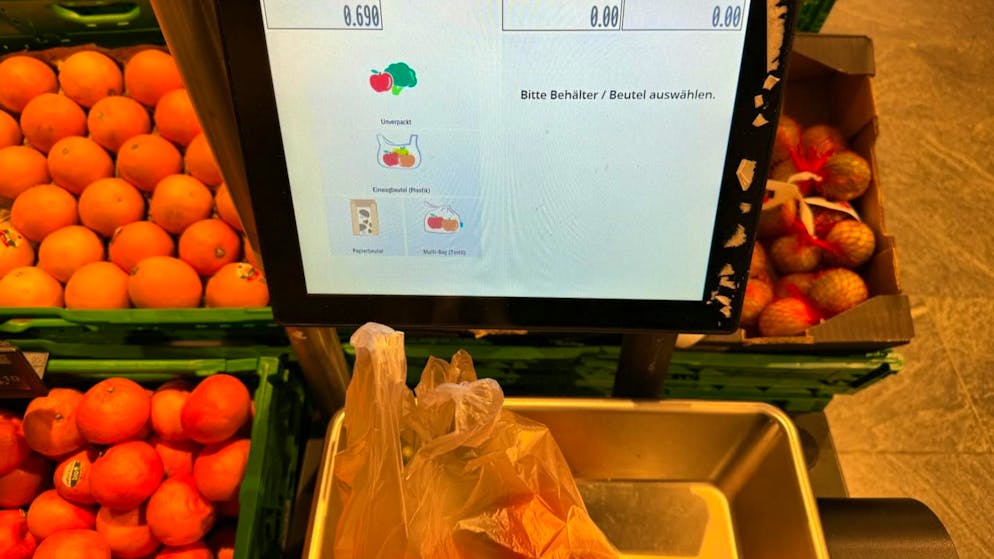 Novità legislativa. Ecco perché ora si paga di meno la frutta e la verdura comprata a peso da Migros e Coop