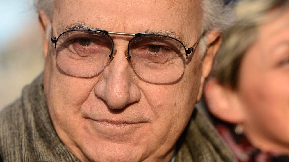 Frattura a una spalla. Pippo Baudo finisce in ospedale dopo una brutta caduta in casa