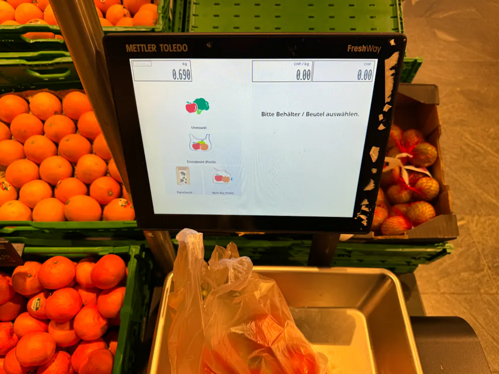 Im Coop muss neu beim Wägen die Art der Verpackung ausgewählt werden.