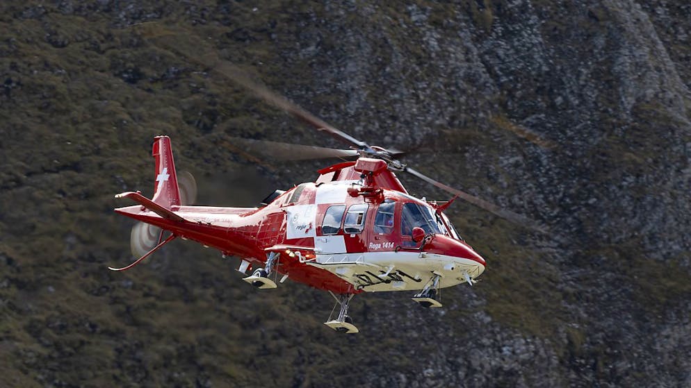 Nach einer Frontalkollision in Krattigen mussten am Montagabend zwei Schwerverletzte mit Helikoptern ins Spital gebracht werden. (Symbolbild)