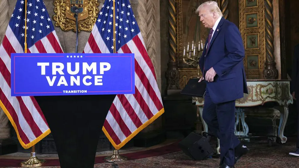 Der ehemalige und künftige US-Präsident Donald Trump fabulierte am Dienstag bei einer Pressekonferenz auf seinem Anwesen in Florida über zahlreiche Themen.