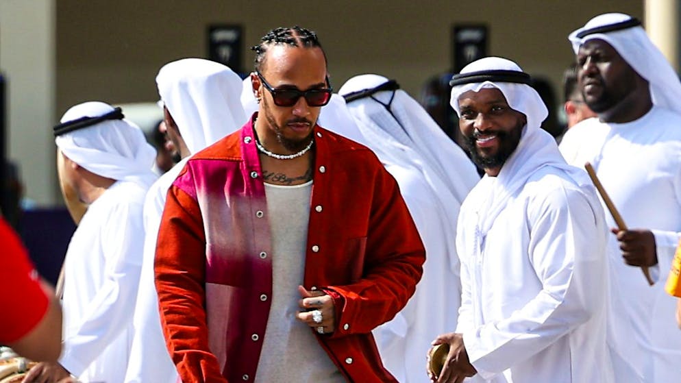 New hope in red. Lewis Hamilton's difficult mission at Ferrari