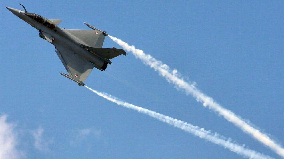 Quatorze ont été livrés à la France et sept à l'exportation. Le groupe avait annoncé une prévision de 20 avions pour l'année écoulée.