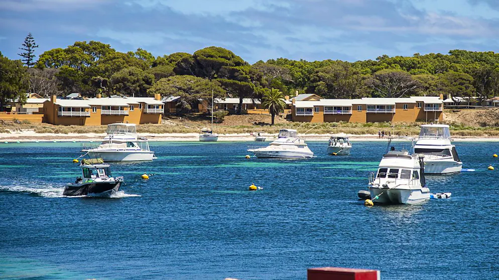 Le acque dell'idilliaca isoletta si sono trasformate in tomba per tre persone.