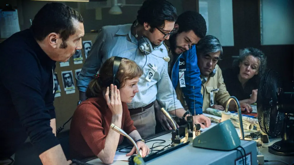 Der Film "September 5" zeigt das Attentat auf die israelische Nationalmannschaft an den olympischen Spielen 1972 aus der Sicht eines Fernsehteams. Die Sportjournalisten wollten die Bilder vom Sportereignis in die Welt schicken - und sahen sich plötzlich mit einem Terrorakt konfrontiert.