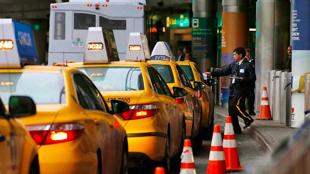 According to a new study, cab drivers have a lower risk of dying from Alzheimer's disease than people in other professions. (archive picture)