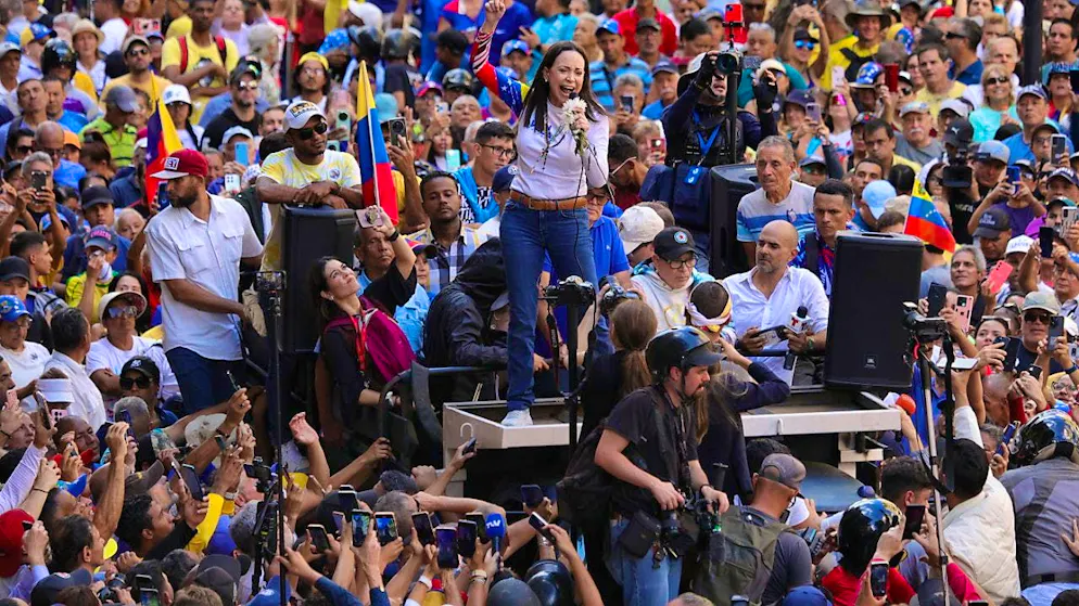 Venezuelan opposition leader Maria Corina Machado speaks at protests against the re-inauguration of authoritarian President Maduro. Photo: Jesus Vargas/dpa
