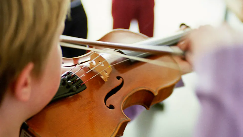 Im Kanton Bern erhalten im laufenden Schuljahr 140 Musiktalente Bundesbeiträge zwischen 1000 und 2500 Franken. (Symbolbild)