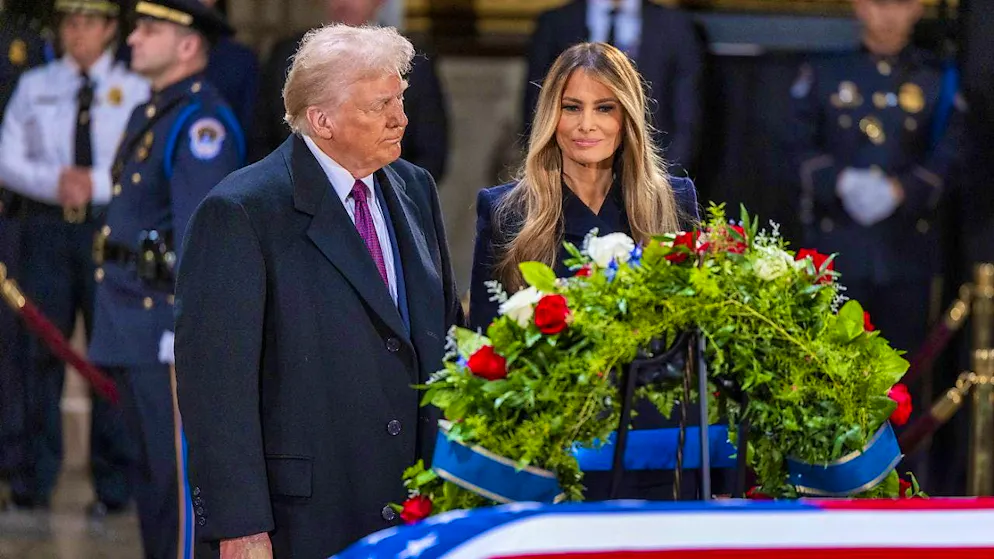 Donald Trump and his wife Melania have paid their last respects to the late former US President Jimmy Carter. (January 09, 2024)