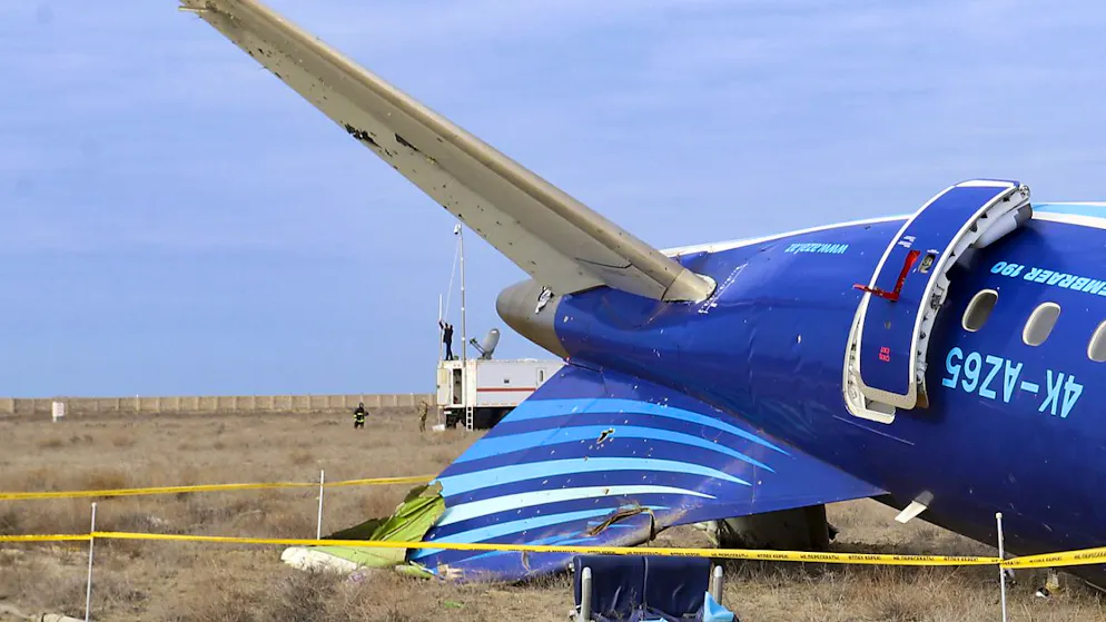 Morte 36 persone. Il Cremlino non ammette responsabilità nell'incidente aereo in Kazakhstan