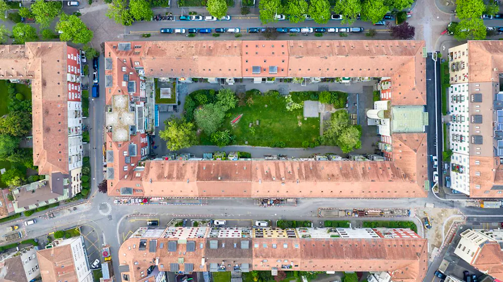 Wem gehört welches Grundstück? Grundsätzlich ist die Eigentumsabfrage von Grundstücken im Kanton Zürich elektronisch möglich - es sei denn, der Besitzer oder die Besitzerin lässt die Abfrage sperren.