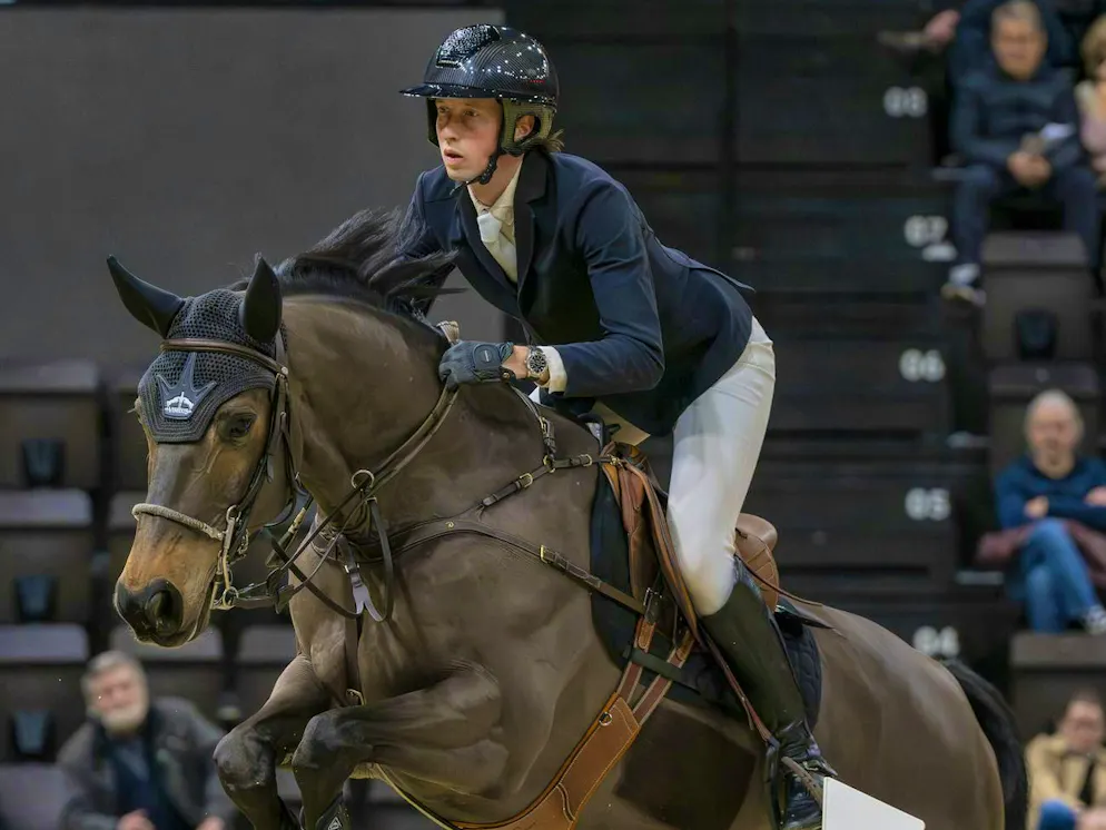 Martin Fuchs masters the course fastest in the saddle of L&L Upgrade