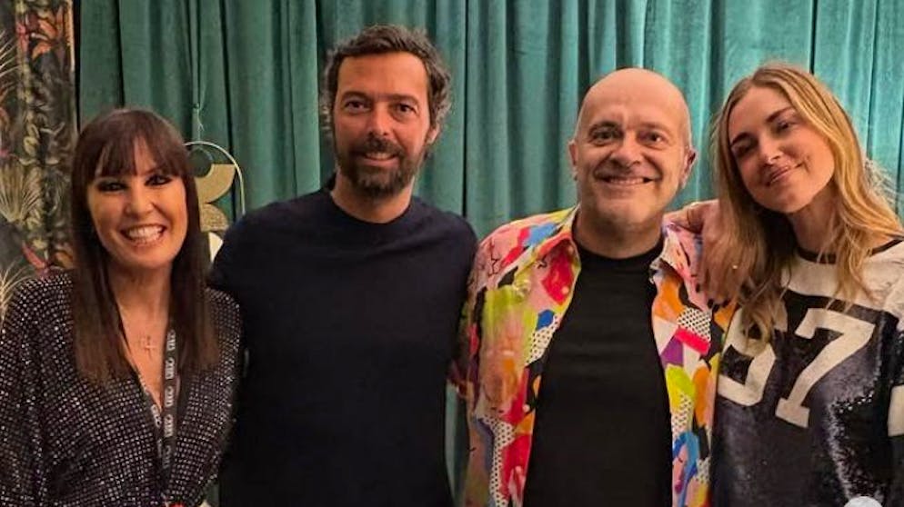 Al concerto di Max Pezzali. Ecco la prima foto insieme di Chiara Ferragni e Giovanni Tronchetti Provera