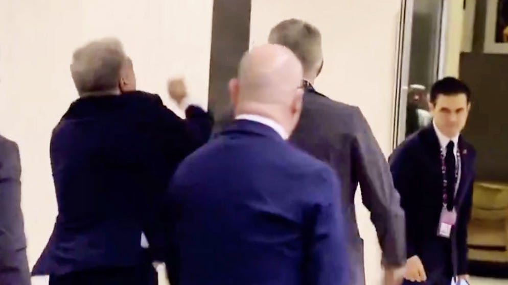 Insults and obscene gestures. Barça boss goes berserk after turnaround in Olmo case