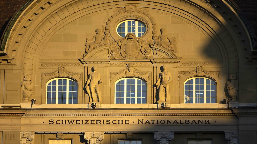 Grâce au bénéfice dégagé en 2024, la BNS va verser un milliard de francs à la Confédération et une somme de 2 milliards aux cantons (archives).