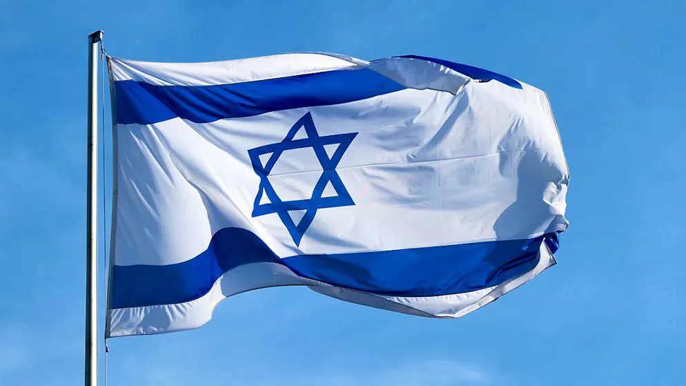ARCHIV - Die Flagge von Israel weht im Wind. Foto: Sven Hoppe/dpa