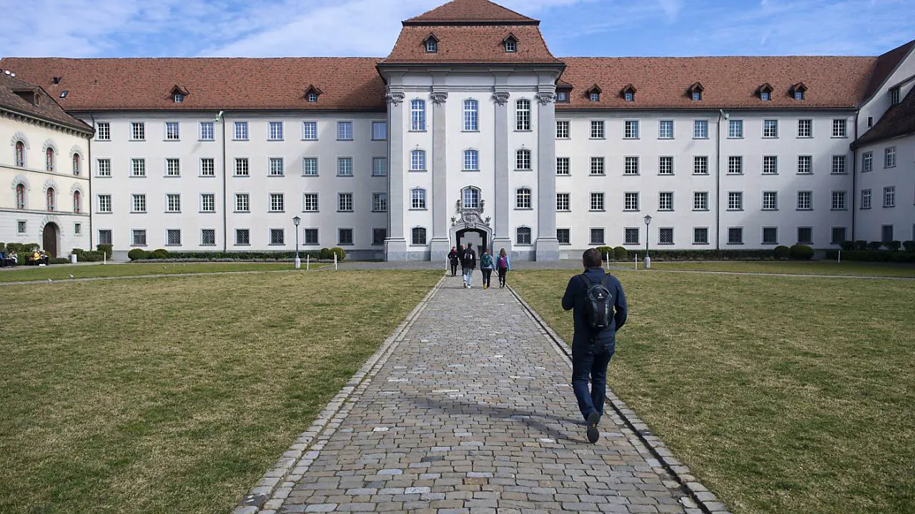 Kantonsfinanzen. St. Galler Regierung will bis zu 150 Millionen Franken einsparen