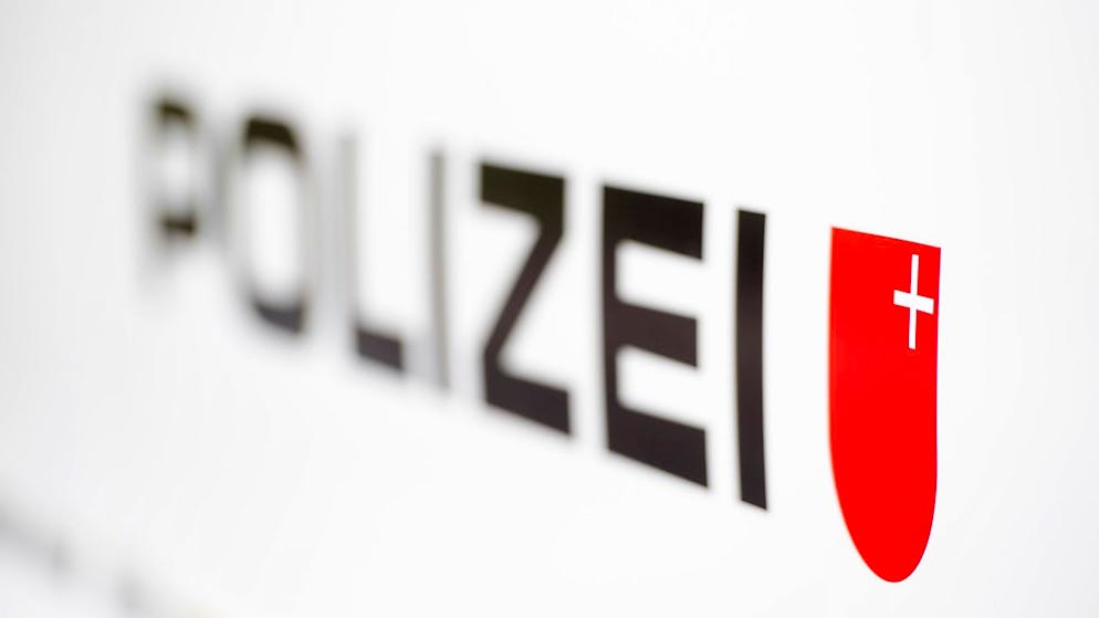 Die Kantonspolizei Schwyz ermittelt zu mehreren Einbrüchen in Brunnen SZ. (Symbolbild)