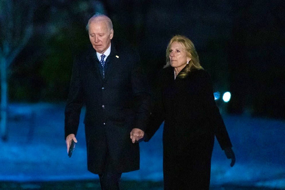 M. Biden «a pris la décision d'annuler son prochain voyage en Italie afin de se concentrer sur la gestion de l'ensemble de la réponse fédérale dans les jours à venir», a déclaré la porte-parole de la Maison-Blanche Karine Jean-Pierre dans un communiqué.