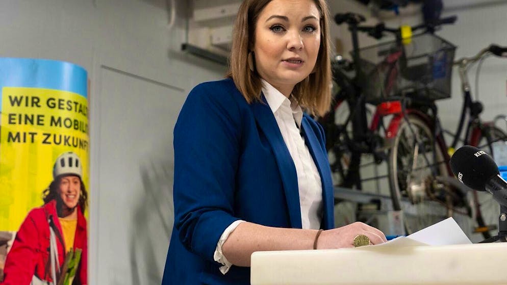 VCS Co-President Jelena Filipovic criticized the political attacks on 30 km/h zones at her association's annual media conference.