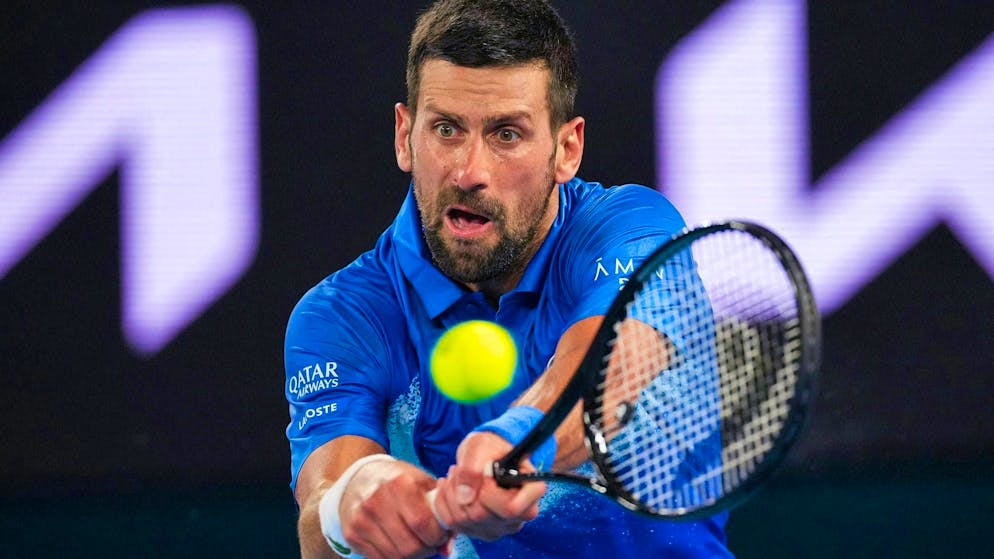 Novak Djokovic ritiene di essere stato avvelenato durante il suo soggiorno in un hotel per espulsi a Melbourne 2022.