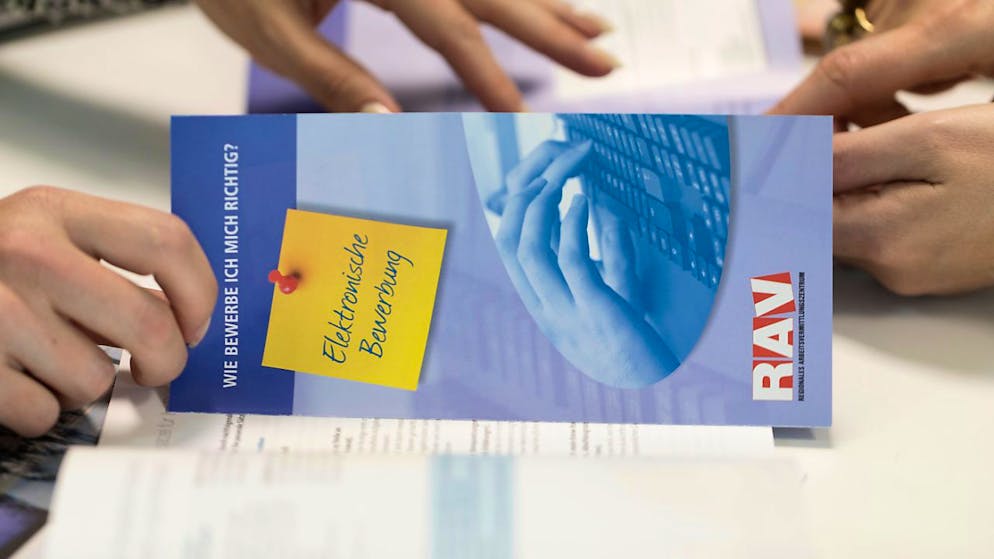 Im Dezember waren wieder mehr Personen bei den Regionalen Arbeitsvermittlungszentren als arbeitslos gemeldet. (Archivbild)