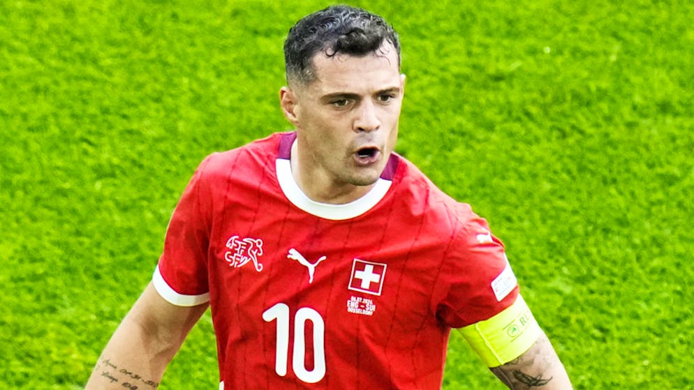 Mit 135 Einsätzen ist Granit Xhaka Rekord-Nationalspieler der Schweiz.