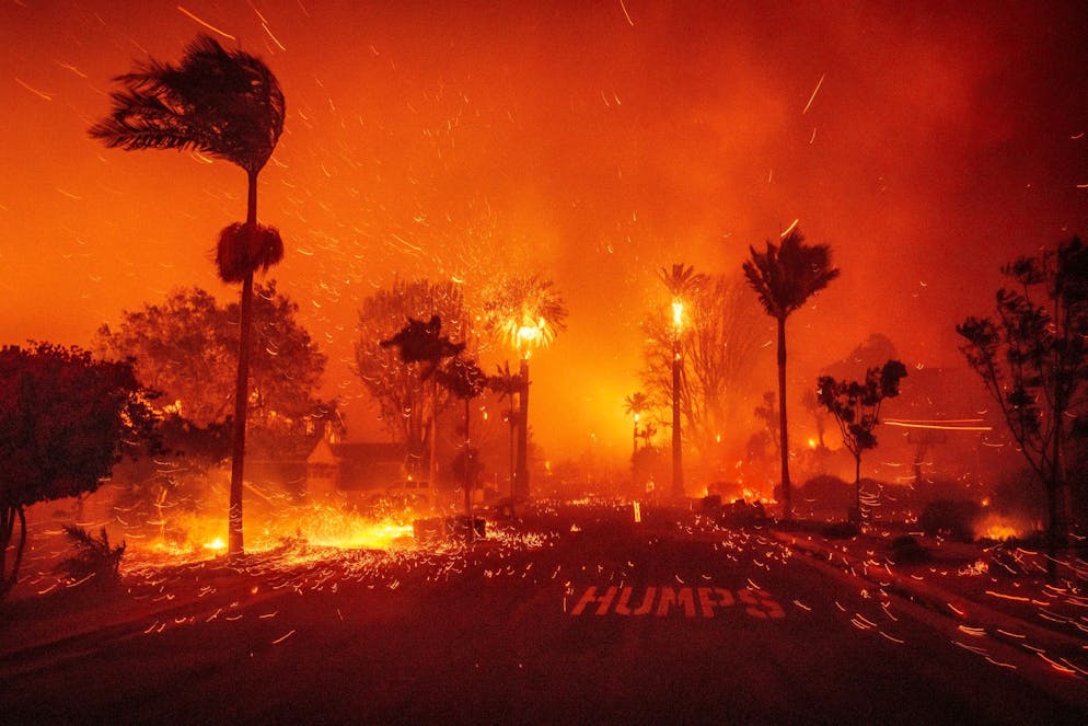 Report: Erderwärmung lag 2024 im Schnitt bei 1,6 Grad - Gallery. Anhaltende Trockenperioden in mehreren Regionen begünstigten Waldbrände, schreibt Copernicus, und verweist besonders auf Amerika. 