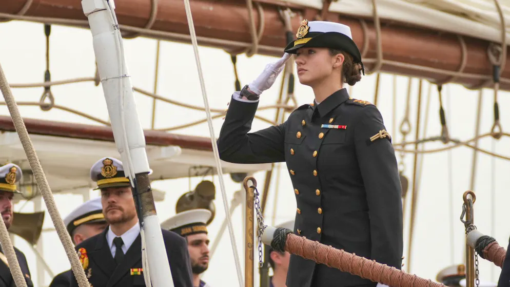No extra sausages with the Spanish navy. Princess Leonor (19) sets sail for months