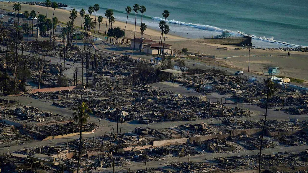 Rows of homes burned to the ground after fires in the Pacific Palisades neighborhood of Los Angeles. Photo: Eric Thayer/AP/dpa