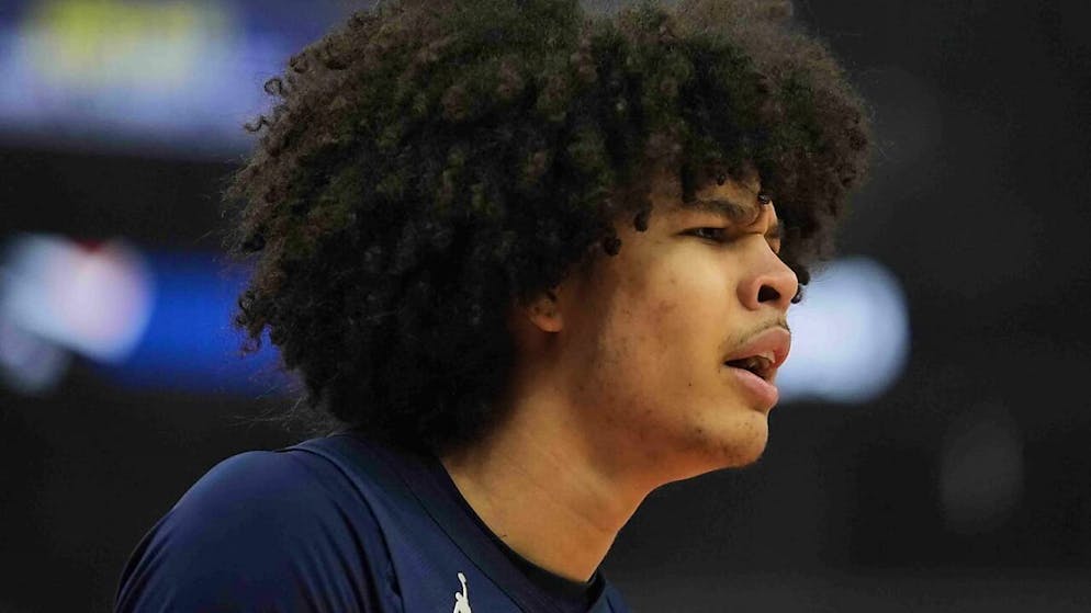Kyshawn George scheint mit einem Entscheid des Schiedsrichters nicht einverstanden zu sein